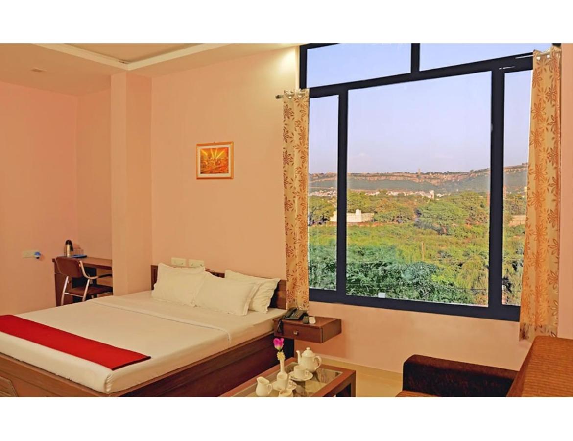 Hotel Shivam Fort View, Chittorgarh Exterior photo